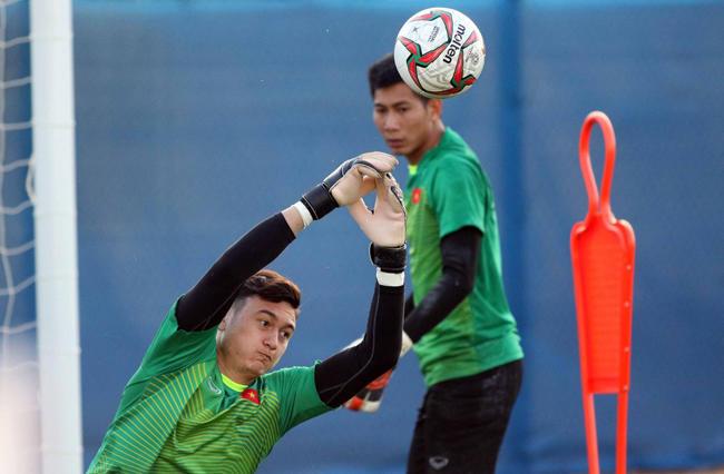官方：越南主力门将邓文林伤缺4个月，无缘战国足