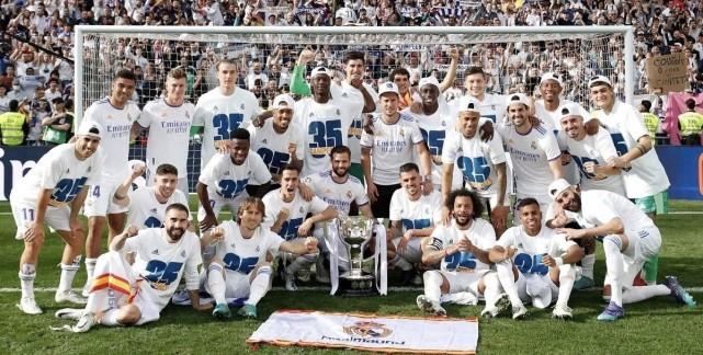 贝尔彻底摆烂！拒绝出席皇马夺冠庆祝仪式，球迷怒喷：趁早滚蛋