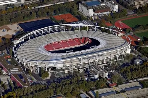 德甲斯图加特场馆-奔驰竞技场