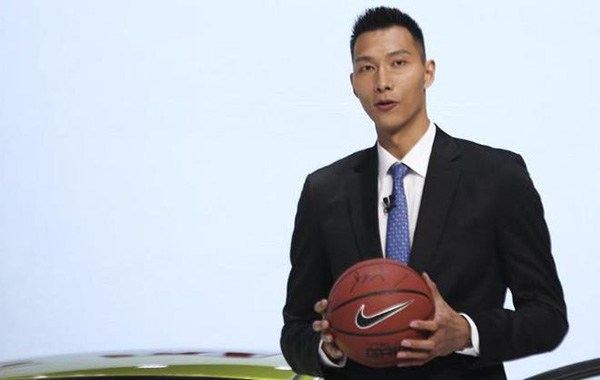 官宣复出？易建联正式发声，姚明让步辽篮，新疆嫌弃赵睿年龄