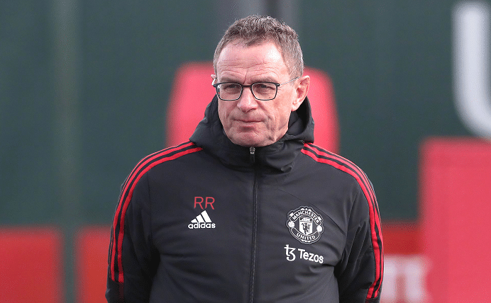 神操作！朗尼克身背三职，名记怒斥曼联：一点豪门尊严都没有