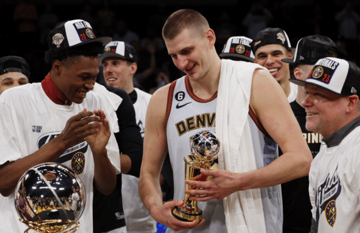 绿军热火厮杀成就掘金？名帅力挺掘金夺冠 利拉德狂赞约基奇联盟最佳