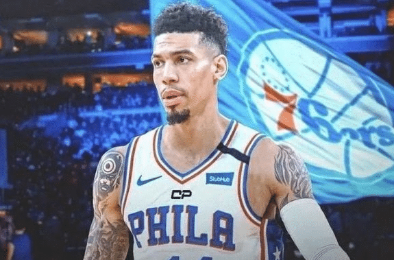 追平大本+超昂塞尔德！霍华德连迎里程碑，铁林数据辣眼睛