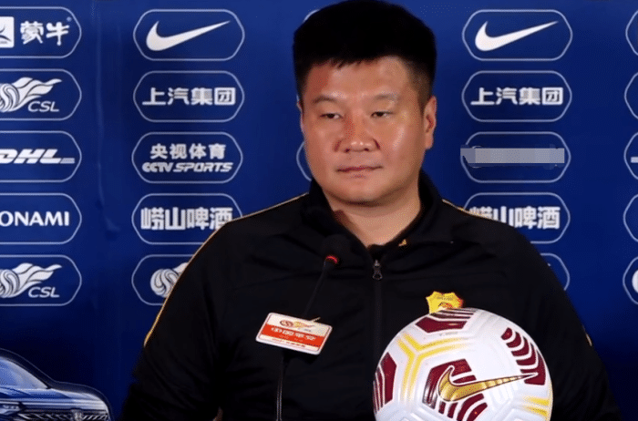 武汉对阵沧州首发，蒿俊闵领衔，李金羽执教首秀，安德森对奥斯卡