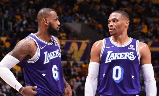 破案，受到湖人球迷全场欢呼的美女球迷是谁？哈登曾花10万约会她