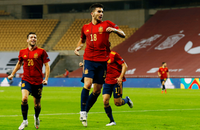 7-1！2-1！欧洲3冠王踢疯了，迎74亿盛宴，已创51年佳绩+天才上位