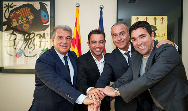 官方:巴萨与哈维续约至2025年夏 合同含有一年续约选项