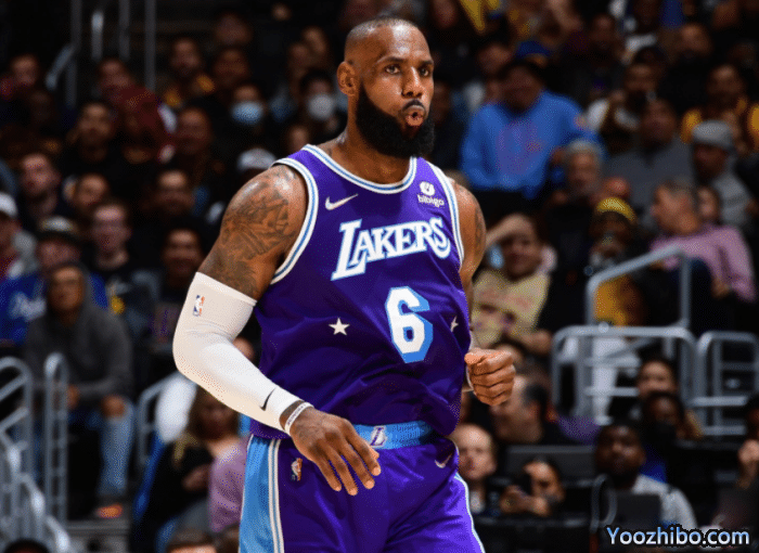 NBA12大市场动态:湖人官宣续约詹皇 篮网希望KD回归欧文不会走