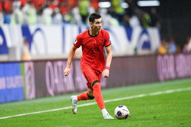 拜合拉木称赞国家队偶像张玉宁、武磊，肯定二人皆具优秀特质