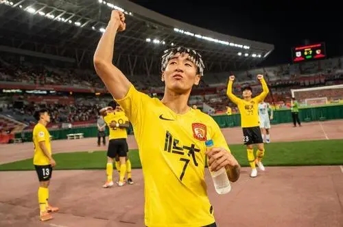 韦世豪女友是谁？韦世豪求婚成功是怎么回事？