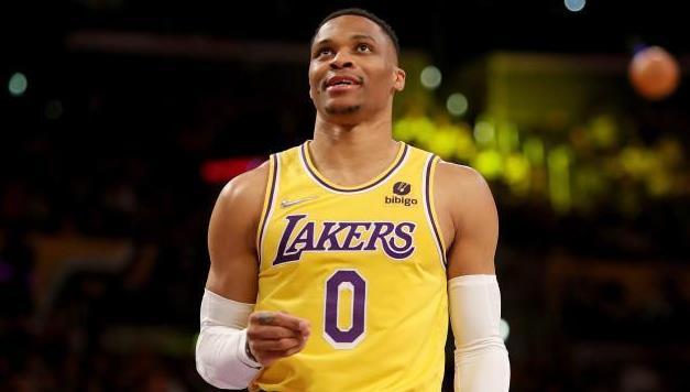 不回雷霆，威少下家或敲定，3选1，黑马或给大合同抢人