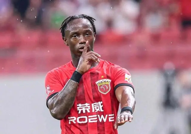 官方：南通支云宣布前海港外援伊萨·卡隆加盟