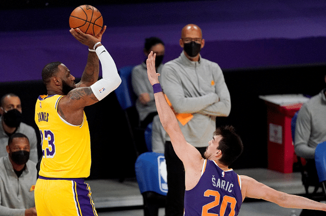 全勤纪录中断，詹姆斯为何会选择轮休？这个选择节点很老詹