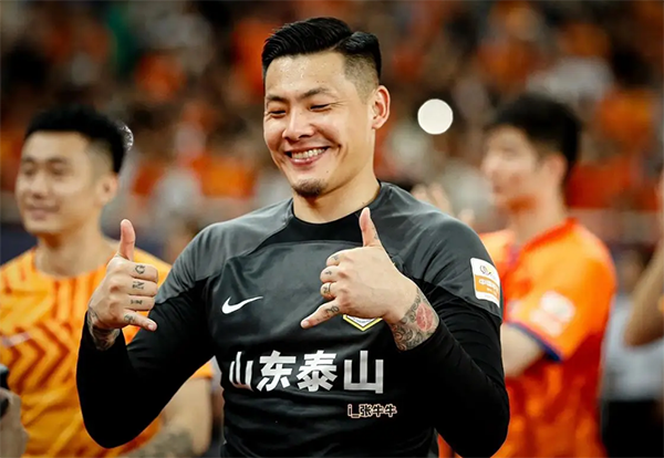 崔康熙返韩治病引争议 猛料频出或致与山东鲁能分手