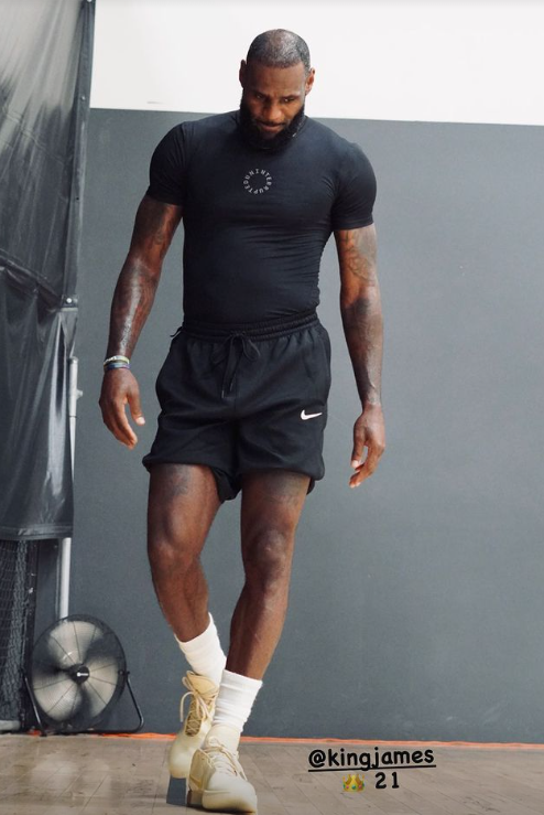 湖人众将开练：38岁詹皇凌晨起床苦练 四大新援也提前备战新赛季