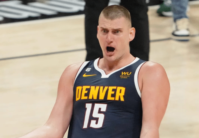 约基奇场均30+13冲FMVP：超乔詹改写纪录 被赞比奥尼尔更有统治力