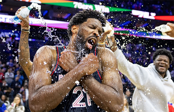 NBA数据爆发日：恩比德70分杜兰特准绝杀 詹姆斯连续发声看爽了