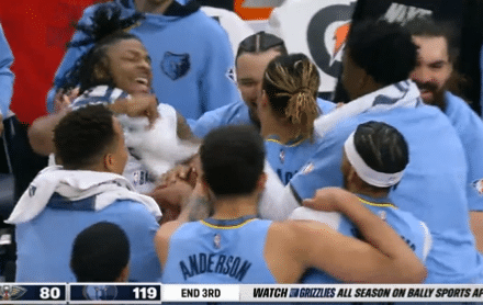 NBA大黑马单节爆砍55分，击碎27年队史纪录，全队疯狂庆祝