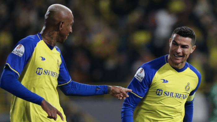 4强巨变！利雅得3兄弟陪跑，C罗+塔神丢人0-2，中超3旧将垄断金靴