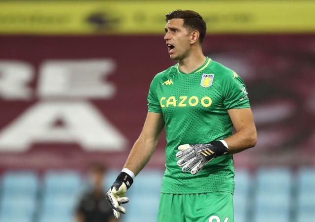 枪手肠子都悔青了！替补门神在维拉表现神勇破纪录