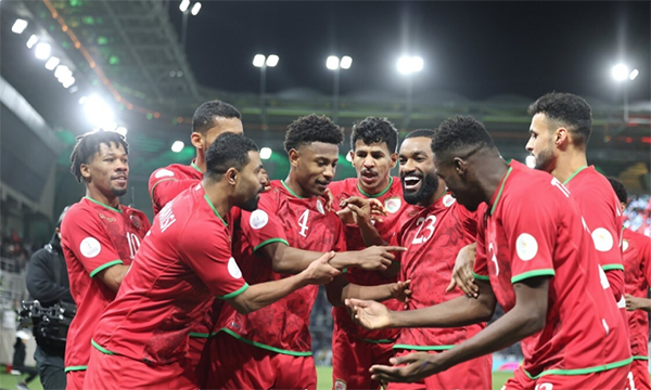 海湾杯大冷门！沙特1-2不敌阿曼无缘决赛，11打10竟耻辱崩盘