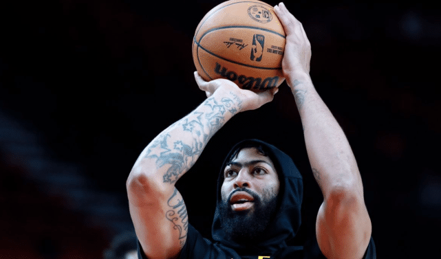 骑士探花莫布里创纪录！全能战士！1数据比肩韦伯历史第二人