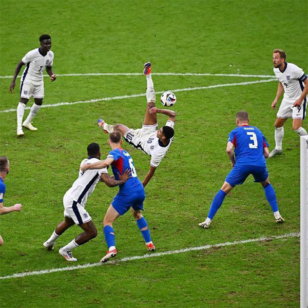 贝林厄姆进球后争议庆祝 英格兰加时逆转晋