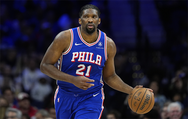 恩比德复出首秀24+7+6：效仿乔丹霸气回归 制胜抢断掀翻西部第一