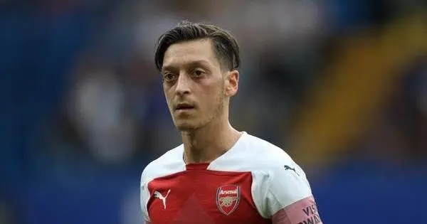 目前厄齐尔在<a href=/zuqiuzhibo/arsenal/ target=_blank class=infotextkey>阿森纳</a>也是表现糟糕