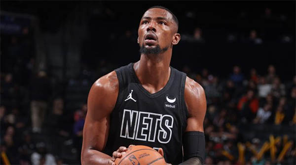 揭秘湖人签下贾尔斯：一裁一签补强内线 詹眉领衔18人新阵冲季后赛