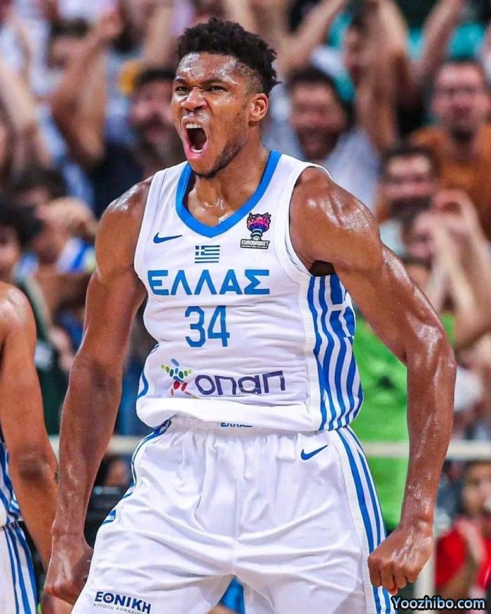 字母哥13中11扣翻对手太狠 雄鹿官方盛赞全场高呼MVP