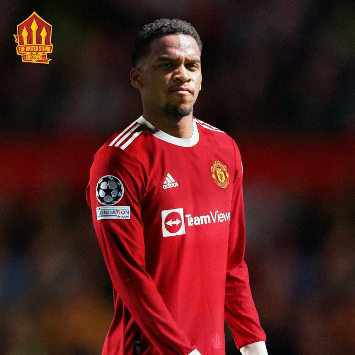 曼联新中卫引援2选1！滕哈格与高层有分歧，新帅恐妥协放弃爱将