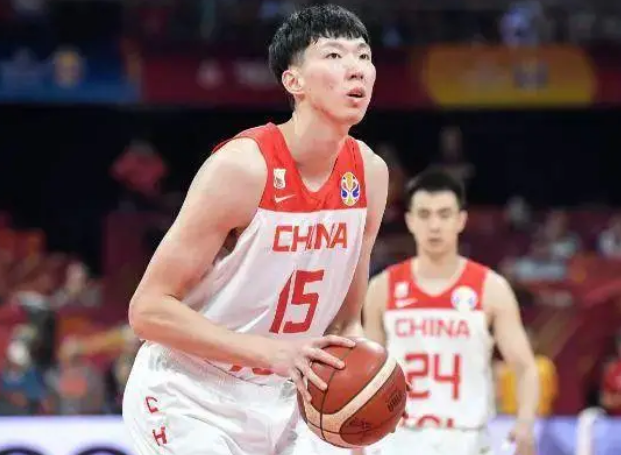 周琦与北京首钢签约完成，解析四年顶薪合同的经济账与额外价值