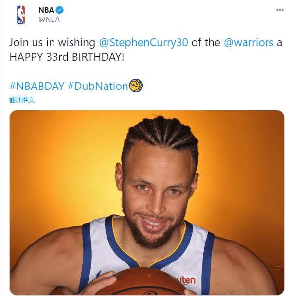 库里33岁生日！FIBA官方狂赞，美媒列四大荣誉：这足以进入名人堂