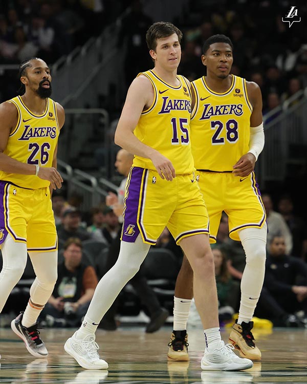 湖人荣耀复兴！里夫斯死亡之瞳引领狂潮