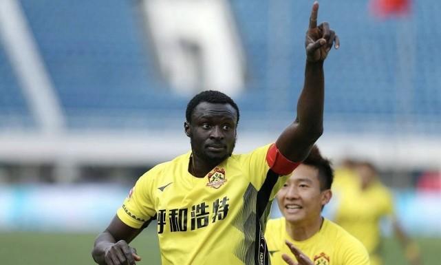 曝郭田雨康复时长超预期！泰山或签1米88中锋救急，曾列中甲射手榜第4