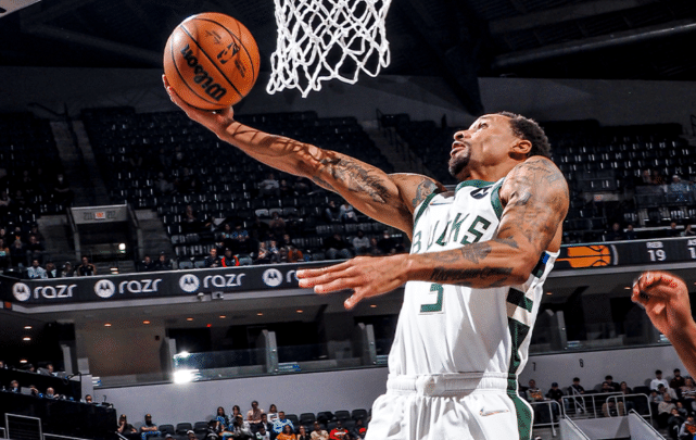 雄鹿仅差篮网1.5胜场！七连胜场均赢14.8分！卫冕冠军冲东部第一