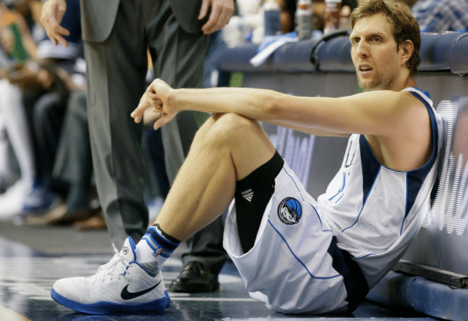 诺维茨基的中国情愫！与王治郅同框成经典，照顾易建联和丁彦雨航