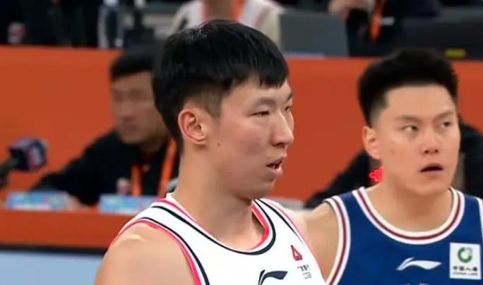 周琦续约谈崩？朱芳雨官宣，张镇麟获新人奖，辽篮离队第1人曝光！