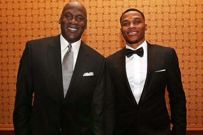 曝乔丹黄蜂有意威少！名记：若交易失败，湖人可能买断合同裁掉他