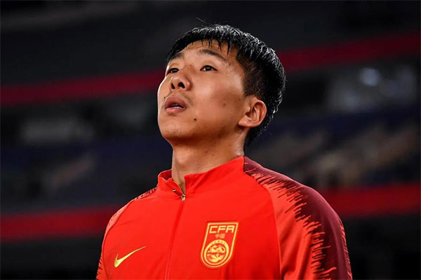 杜局曝猛料，曝知名国脚被释放，名记：没赚啥钱，生活困难