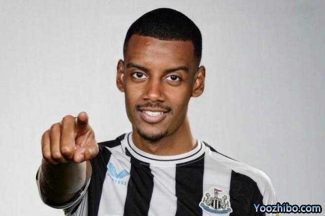 队史新标王！纽卡官宣22岁“新伊布”加盟穿14号，转会费7千万