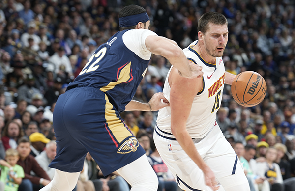 约基奇108次三双超越詹皇破纪录 轰35+14+12全场为他欢呼庆祝