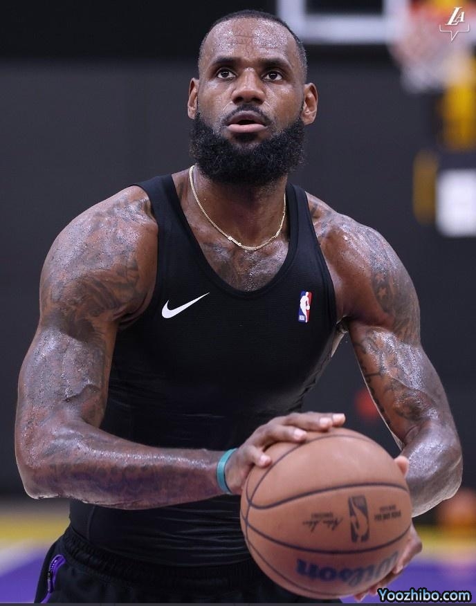 37岁詹皇最新训练照！每年百万美元保养身体没白花