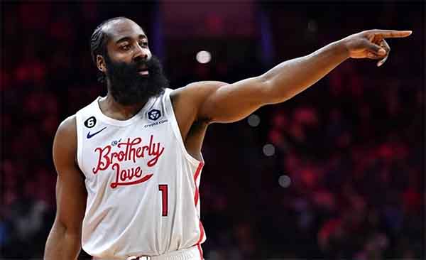 突发！哈登11时宣布重大决定，伦纳德错失良机