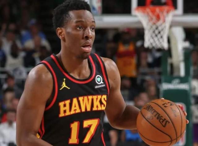 亚洲新贵再度抢人，欲归化23岁NBA新星，中国男篮处境危急