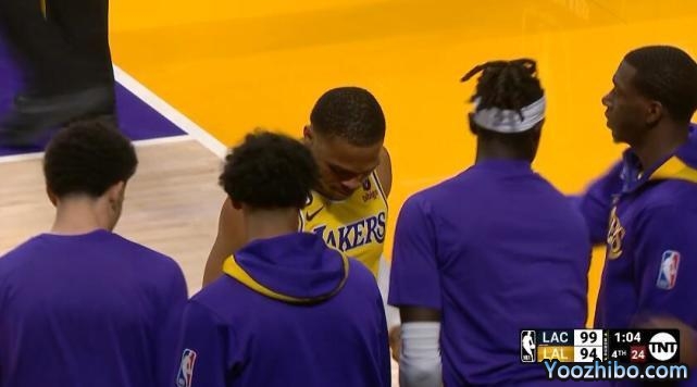 威少11中0太尴尬！5抢断难掩致命伤 佩总还不舍得搭首轮送走他？