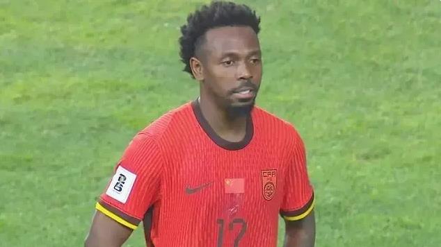 中国男足被泰国逼平陷入绝境 点球之失引发诸多思考