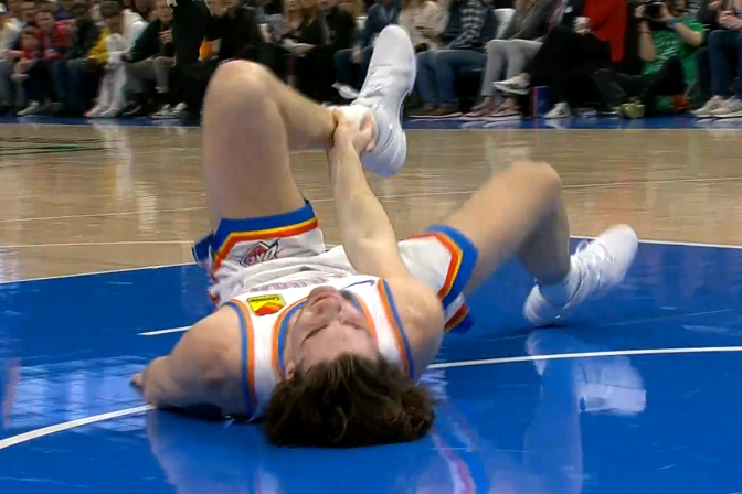 雷霆遭重创：吉迪意外扭伤脚踝提前退赛 杰伦也崴脚遭惊魂时刻