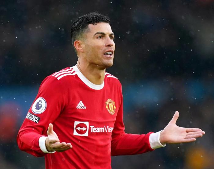 C罗取笑鲁尼嫉妒他！曝鲁尼回应：如果我说真话他会哭着找乔治娜